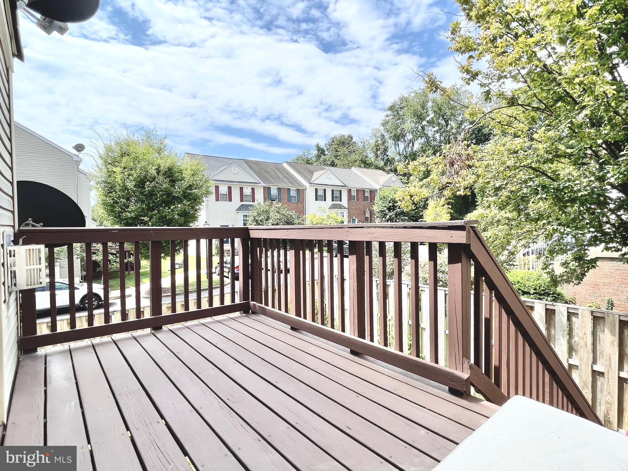 KINGSVIEW VILLAGE - Residential