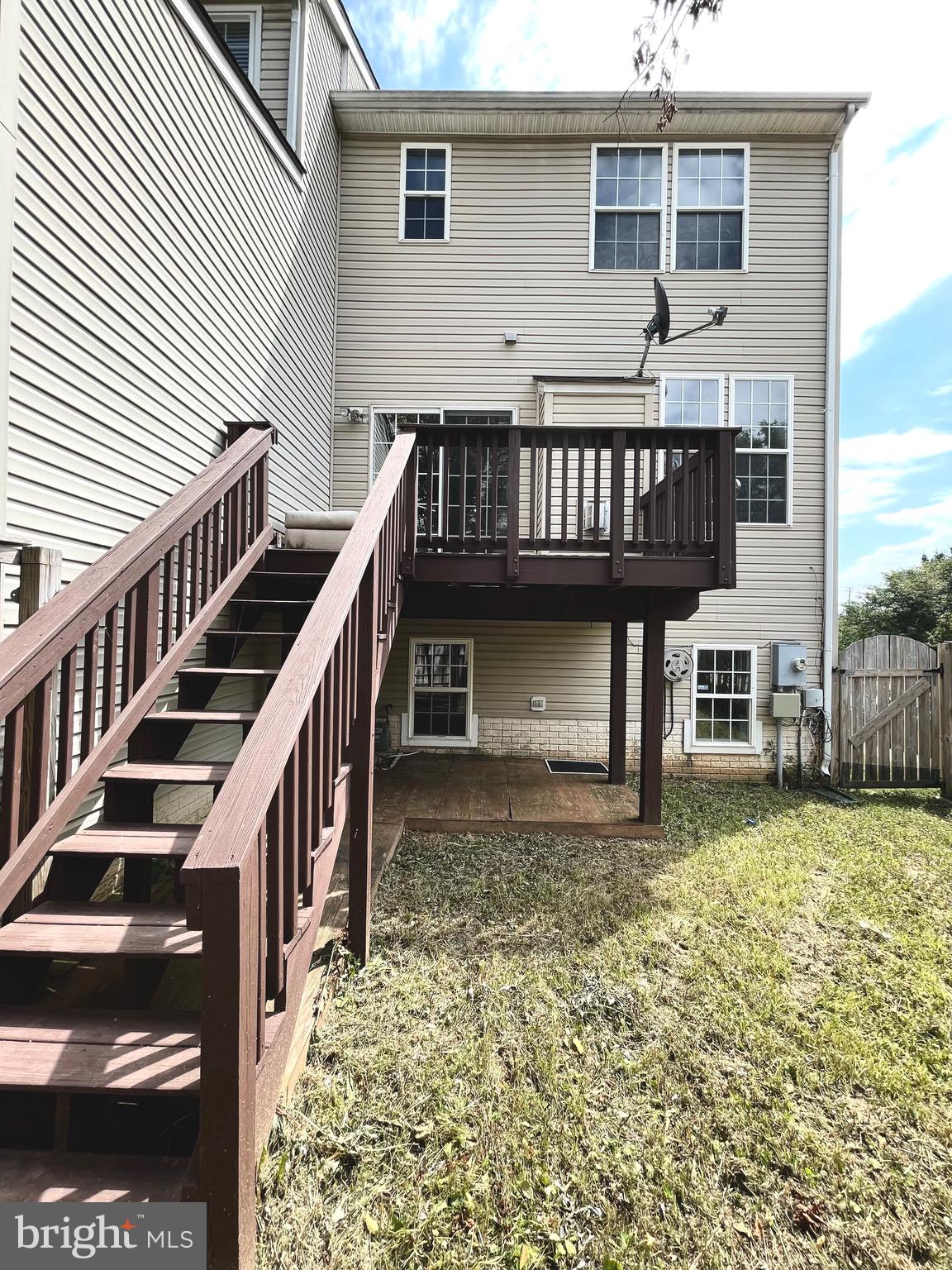 KINGSVIEW VILLAGE - Residential