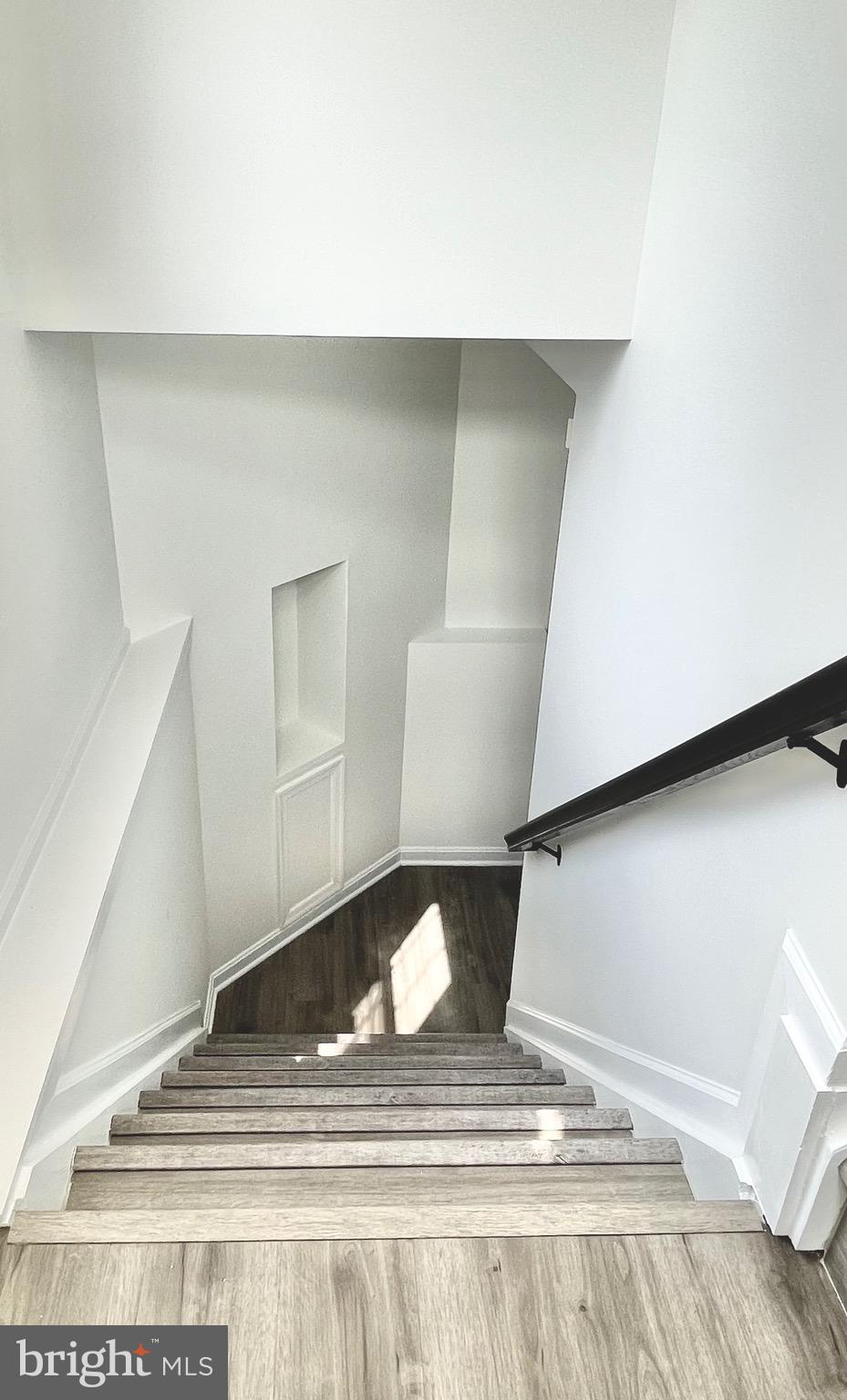 KINGSVIEW VILLAGE - Residential