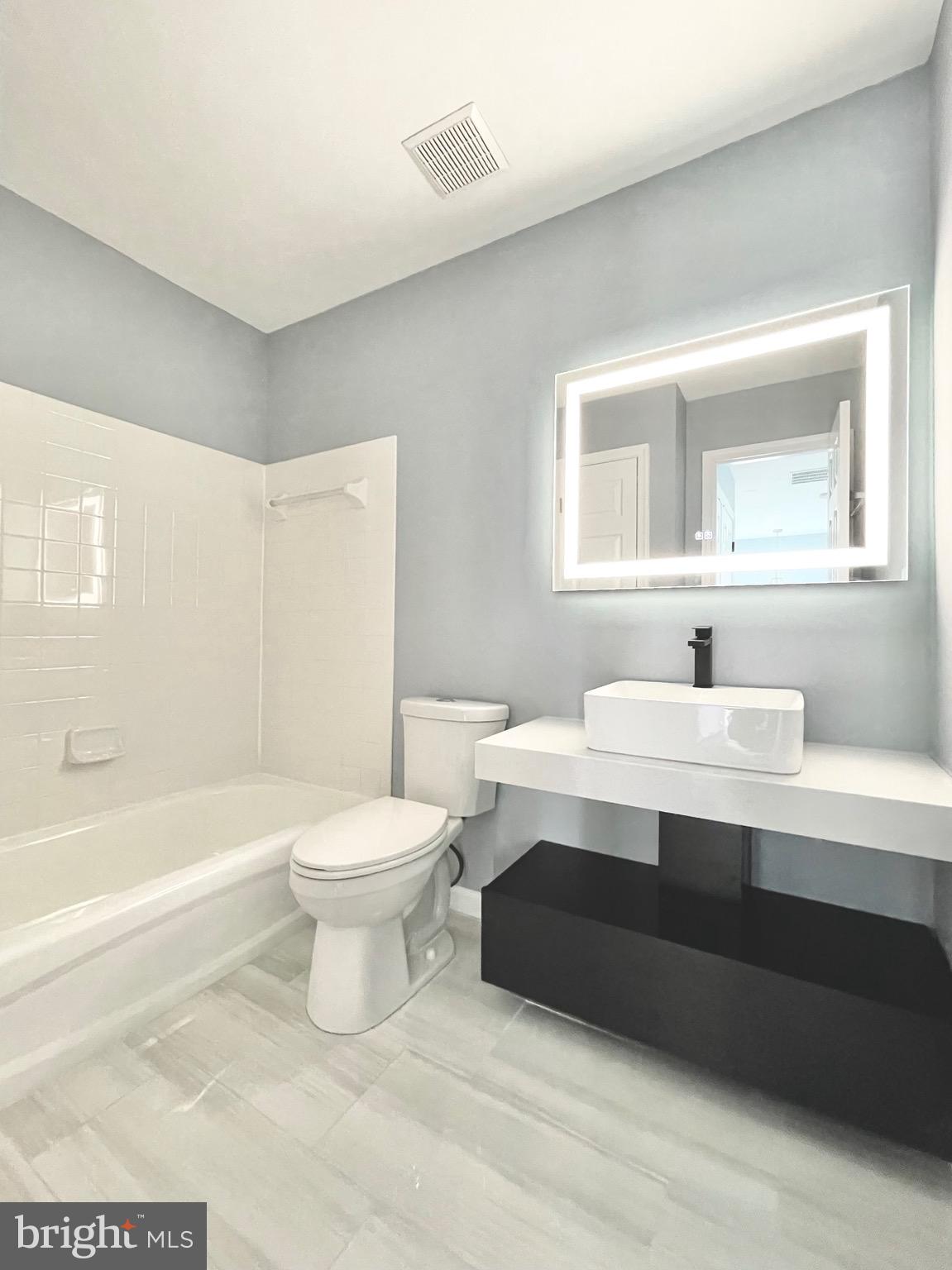 KINGSVIEW VILLAGE - Residential