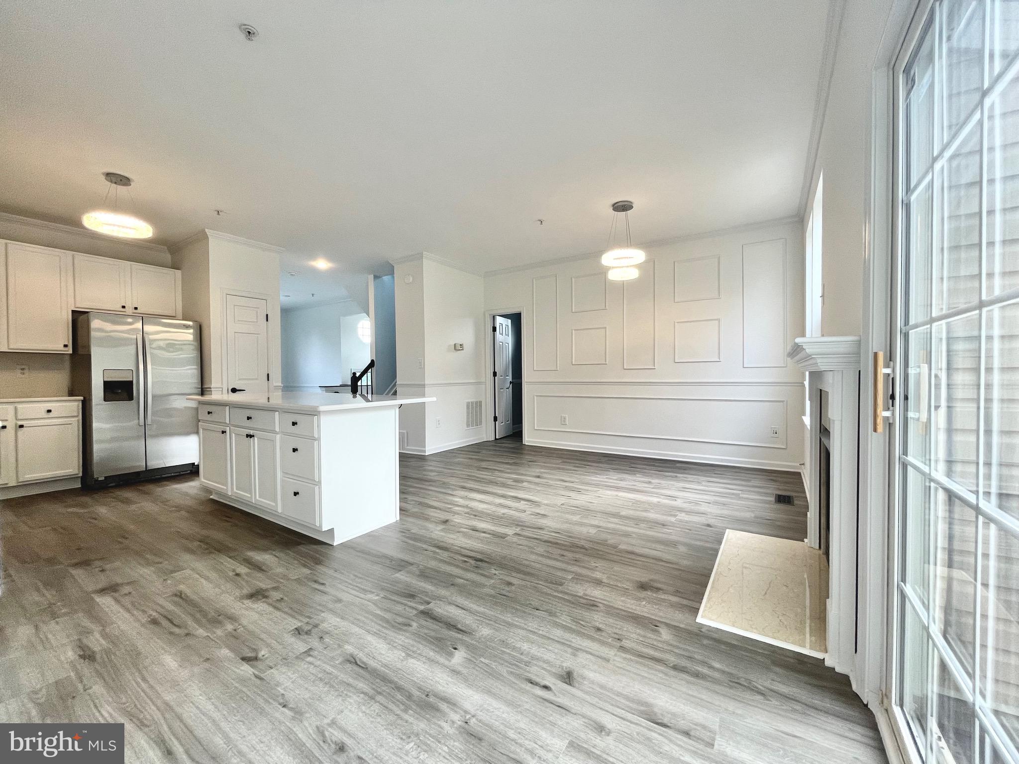 KINGSVIEW VILLAGE - Residential