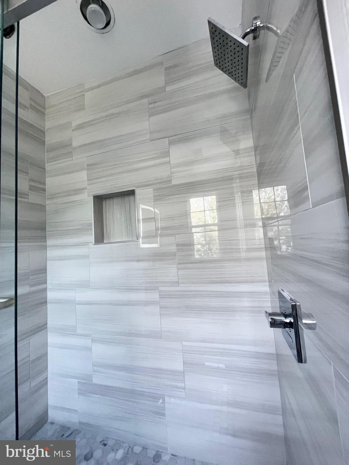 KINGSVIEW VILLAGE - Residential