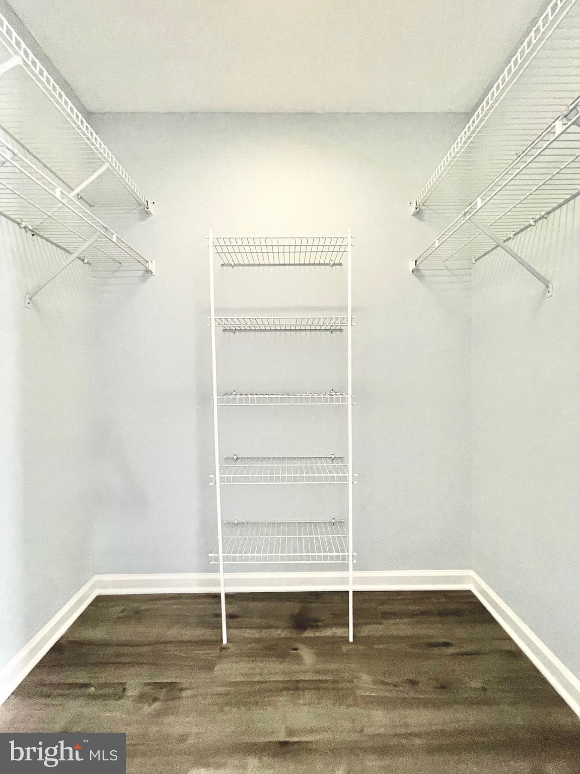 KINGSVIEW VILLAGE - Residential