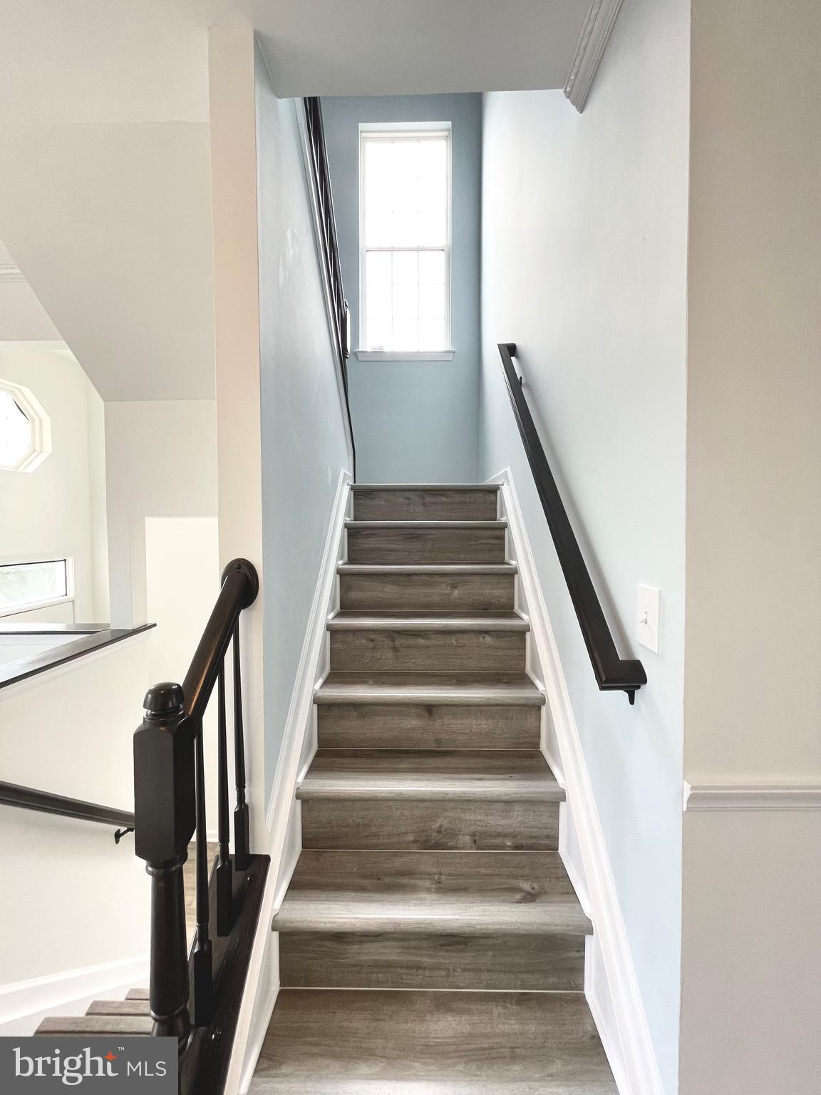 KINGSVIEW VILLAGE - Residential