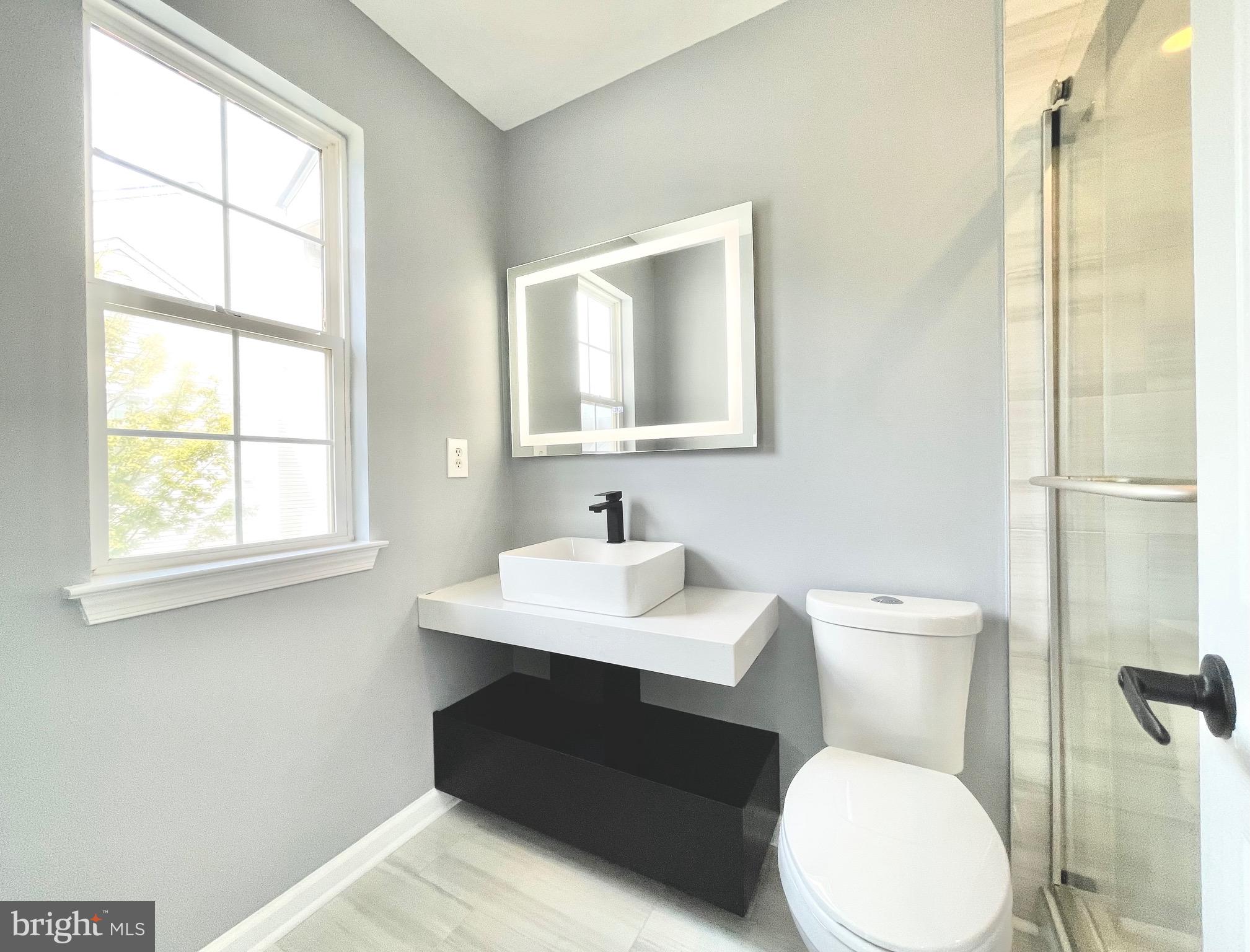 KINGSVIEW VILLAGE - Residential