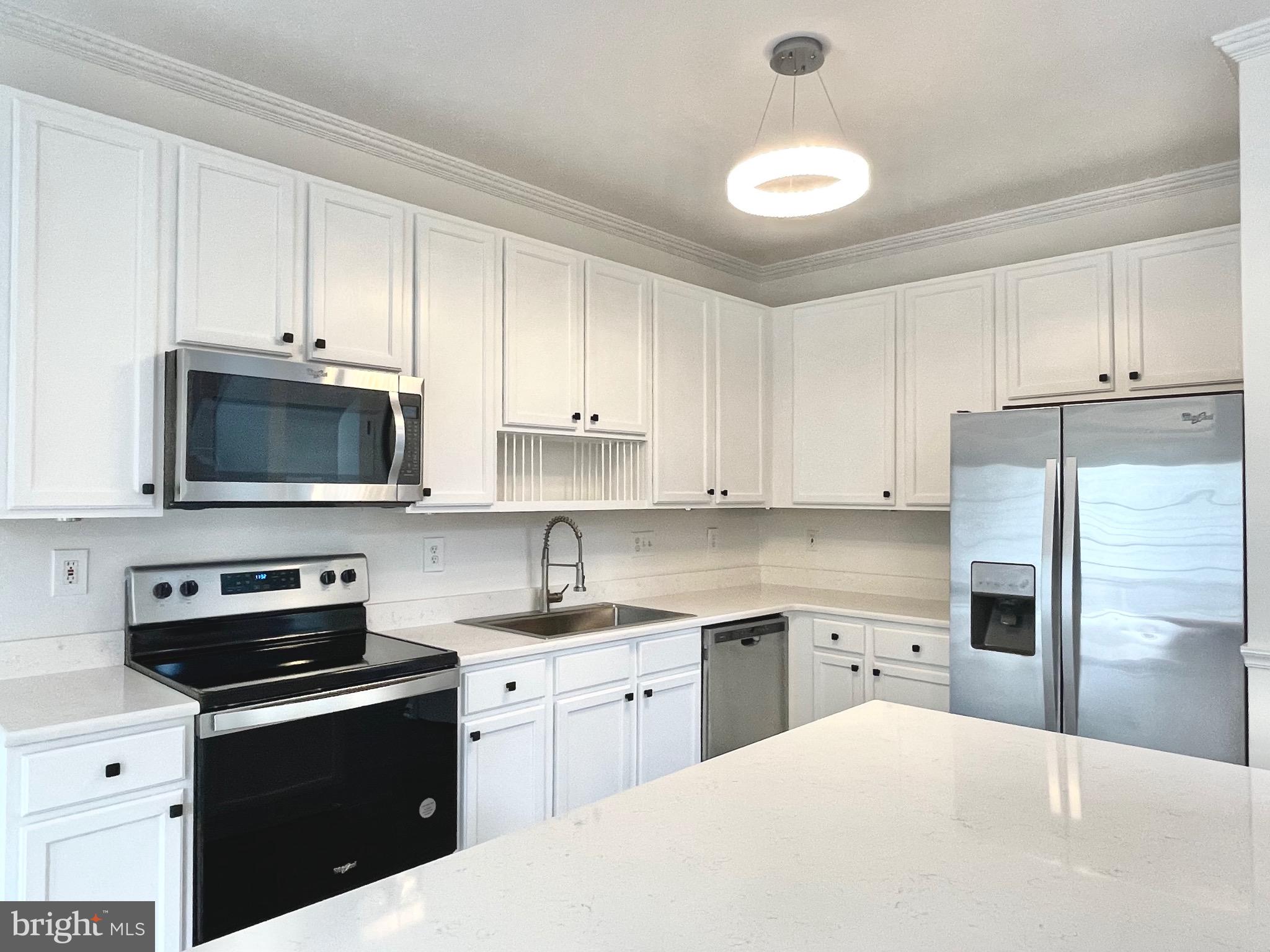 KINGSVIEW VILLAGE - Residential