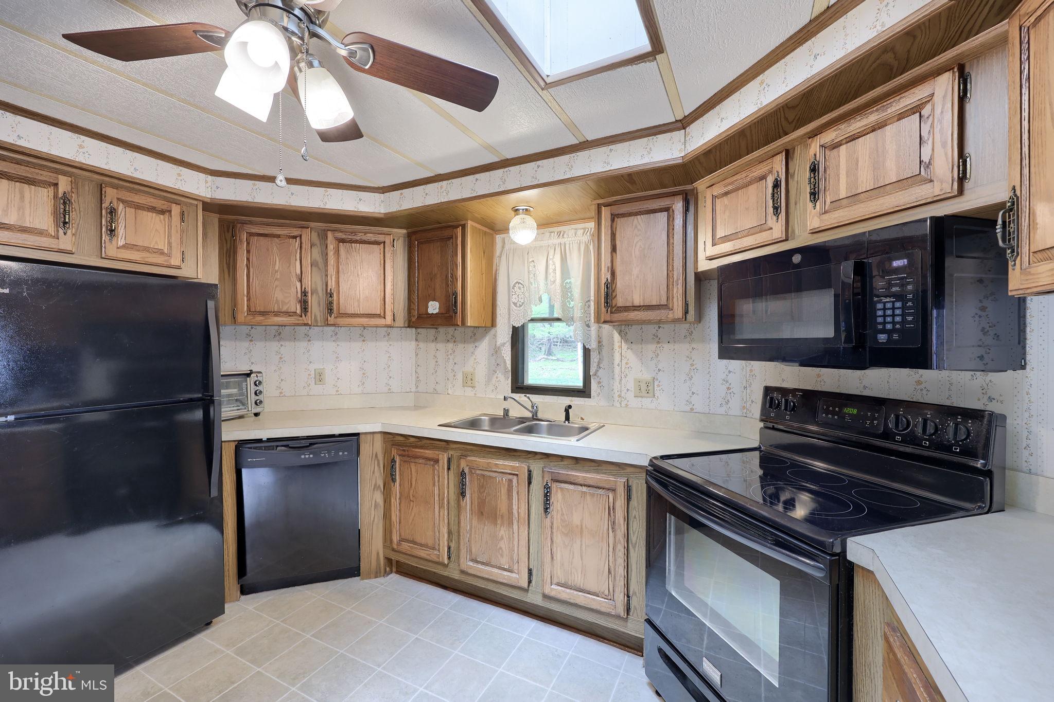 GRETNA SPRINGS COMMUNITY - Residential