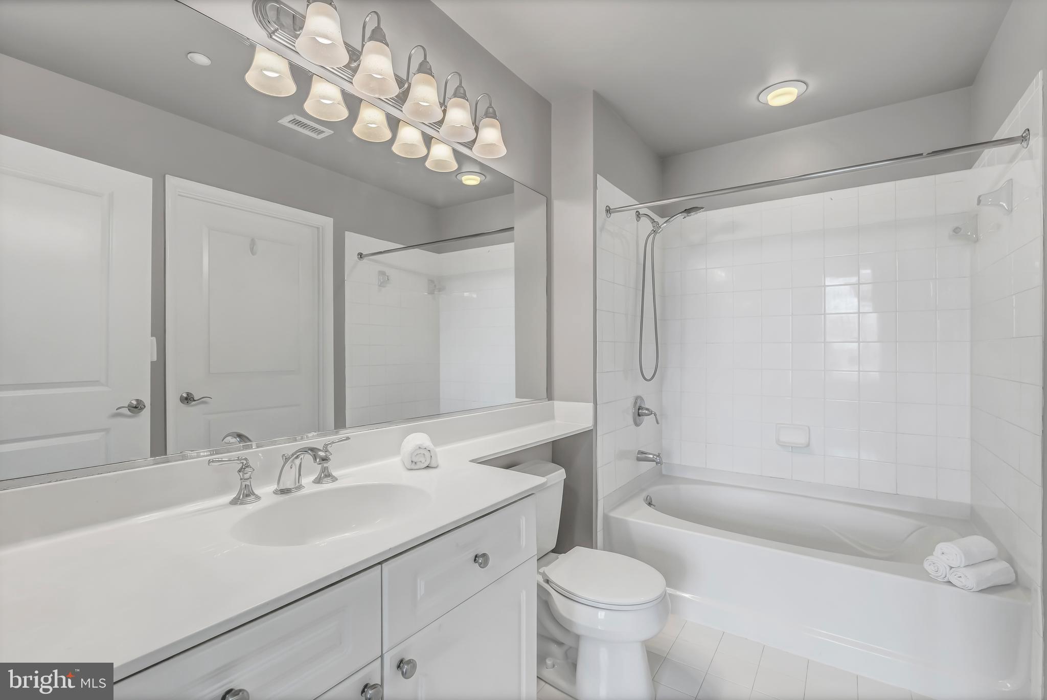 4620 NORTH PARK AVE - Residential