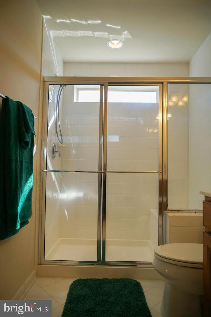 BRADLEY SQUARE - Residential Lease