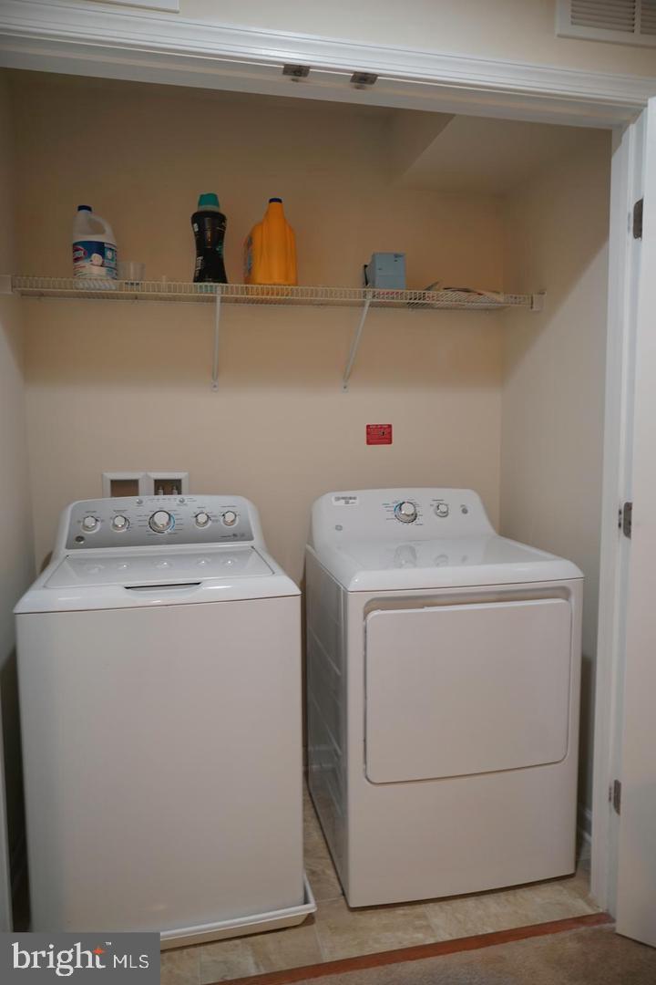 BRADLEY SQUARE - Residential Lease