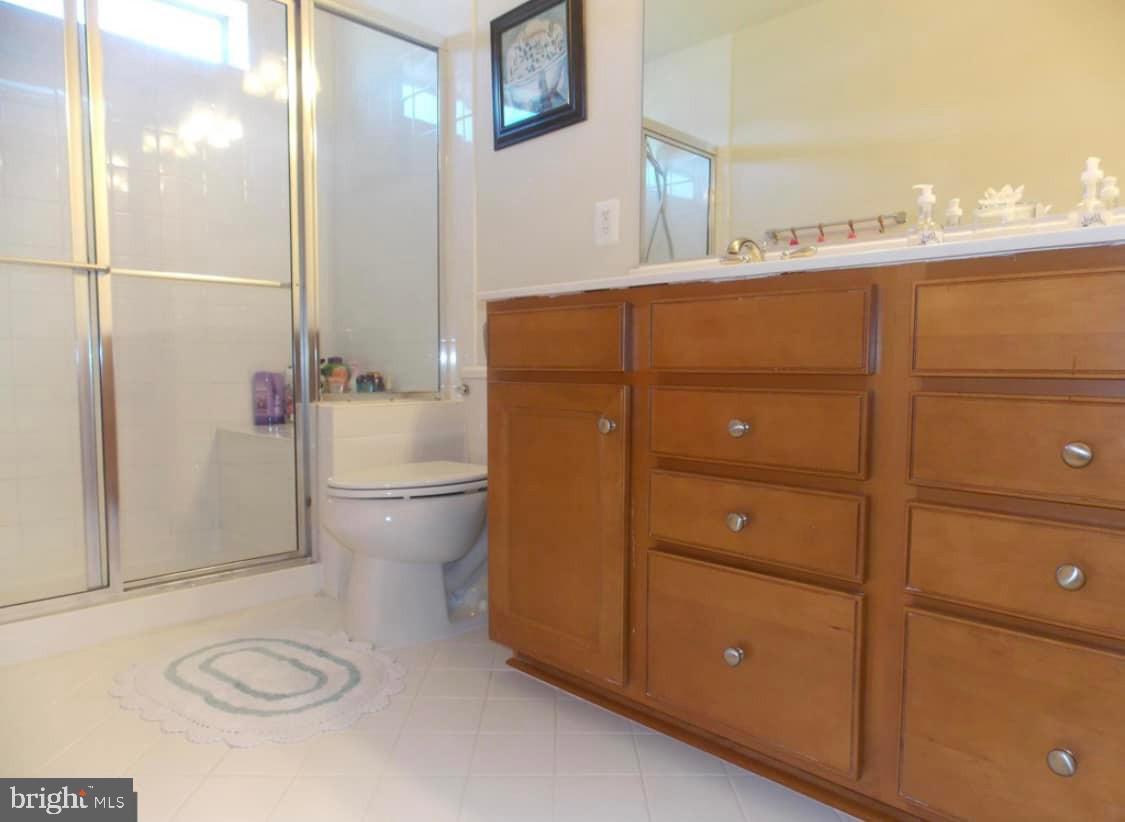 BRADLEY SQUARE - Residential Lease