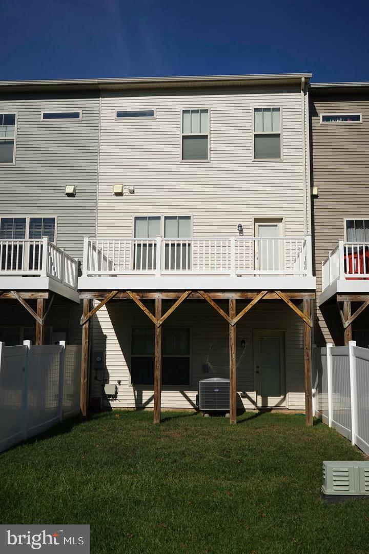 BRADLEY SQUARE - Residential Lease