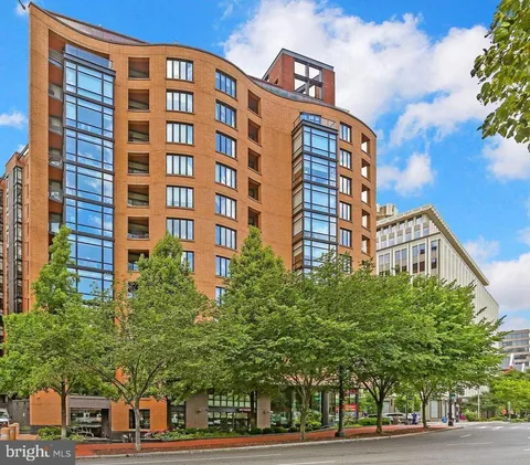 MLS: DCDC2258030