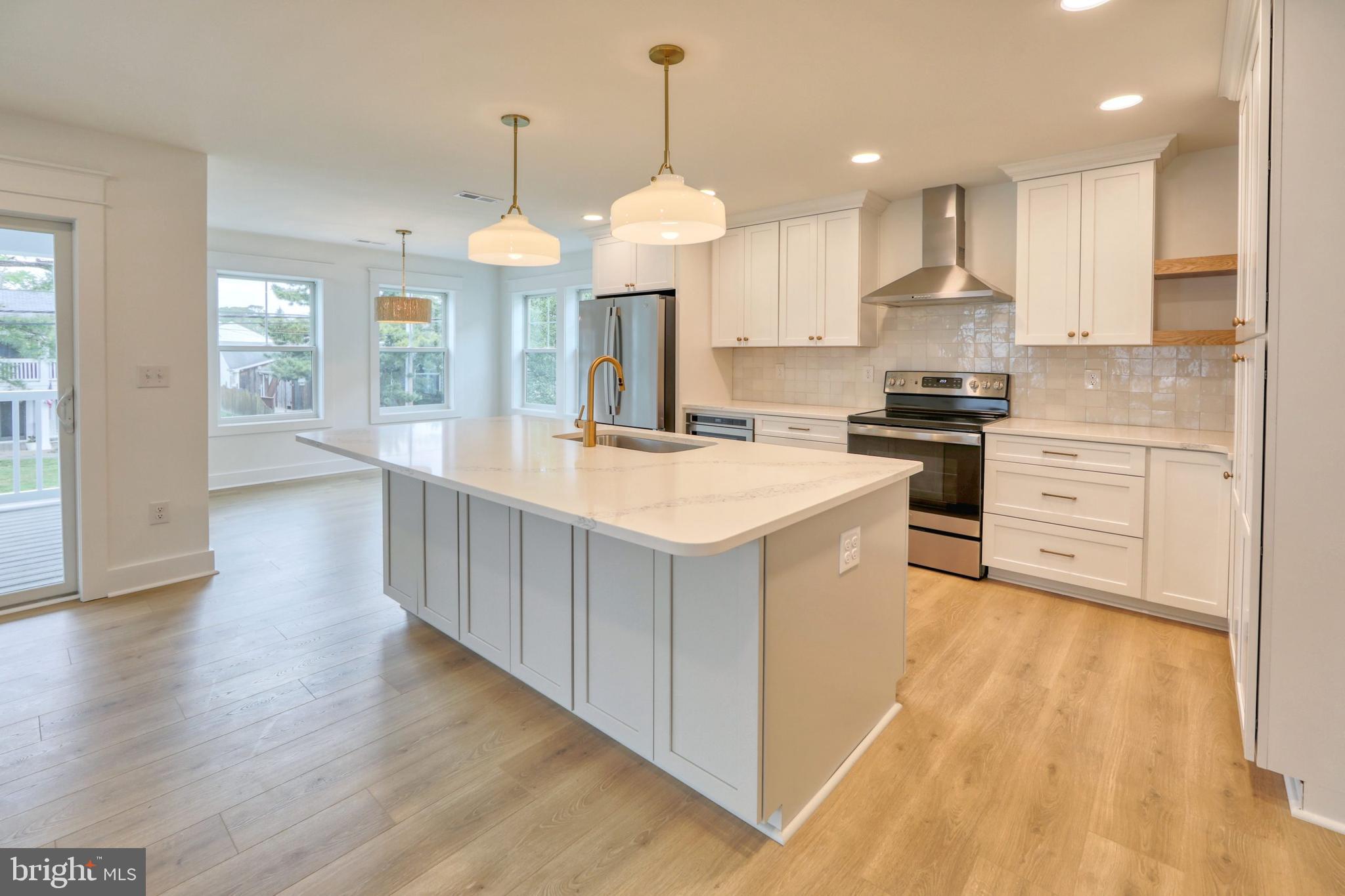 102 ISAACS SHORE TBB DRIVE