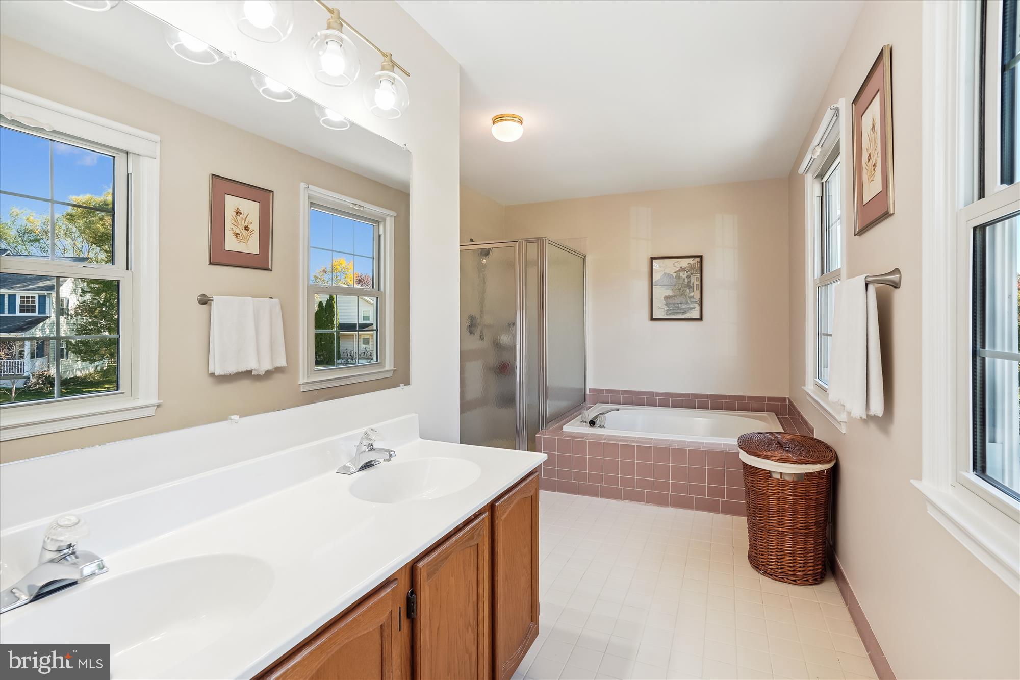 ASHBURN FARM - Residential