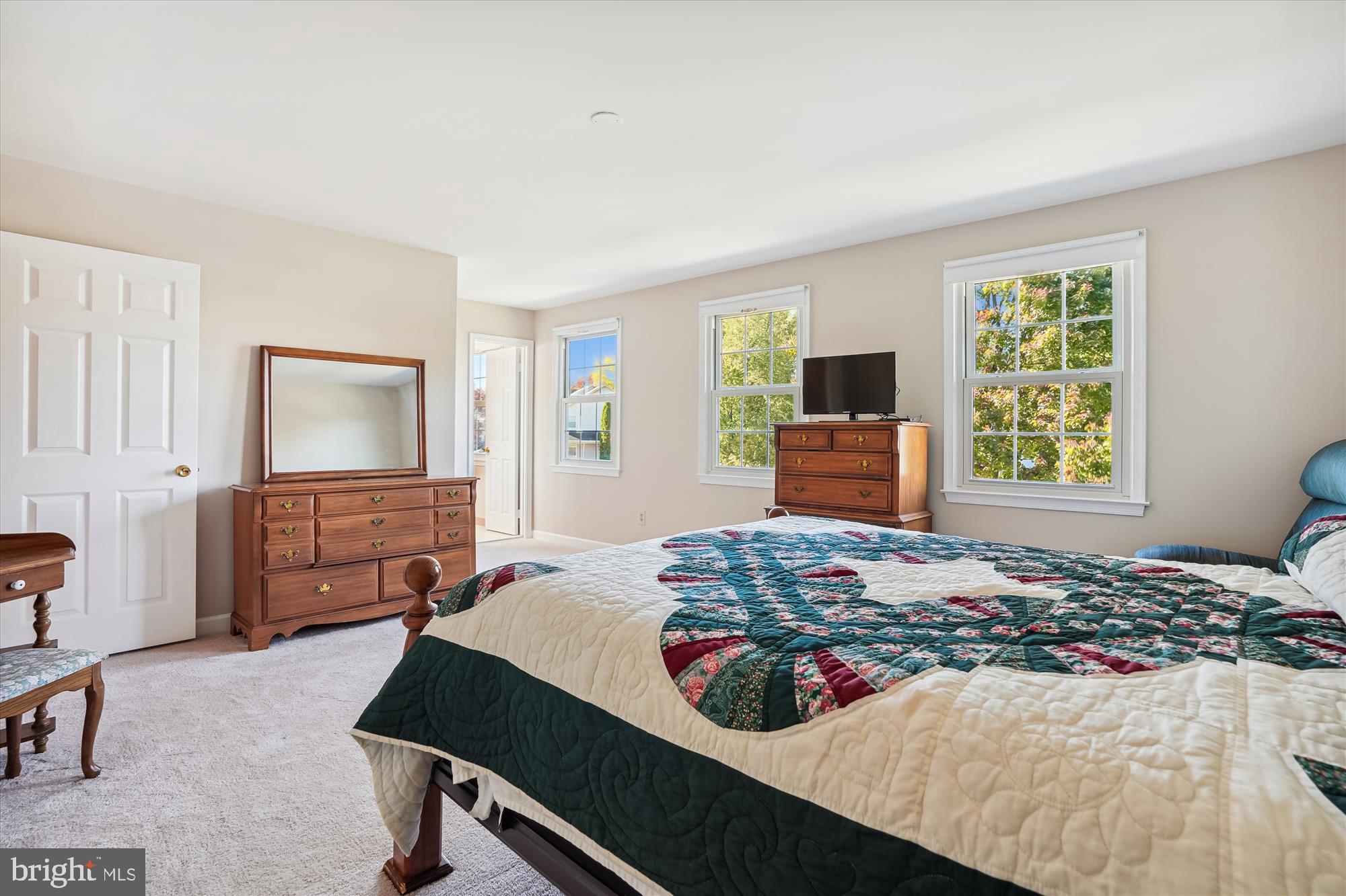 ASHBURN FARM - Residential