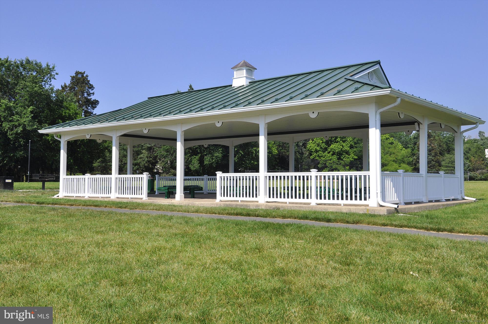 ASHBURN FARM - Residential