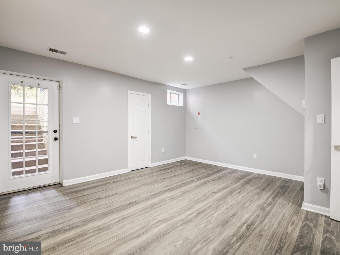 PERRYWOOD - Residential