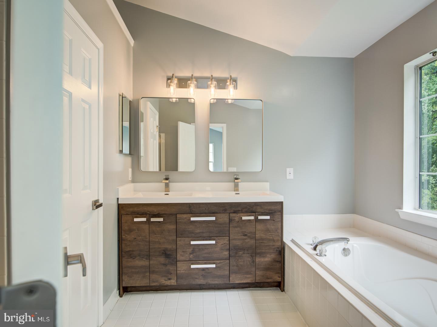 PERRYWOOD - Residential