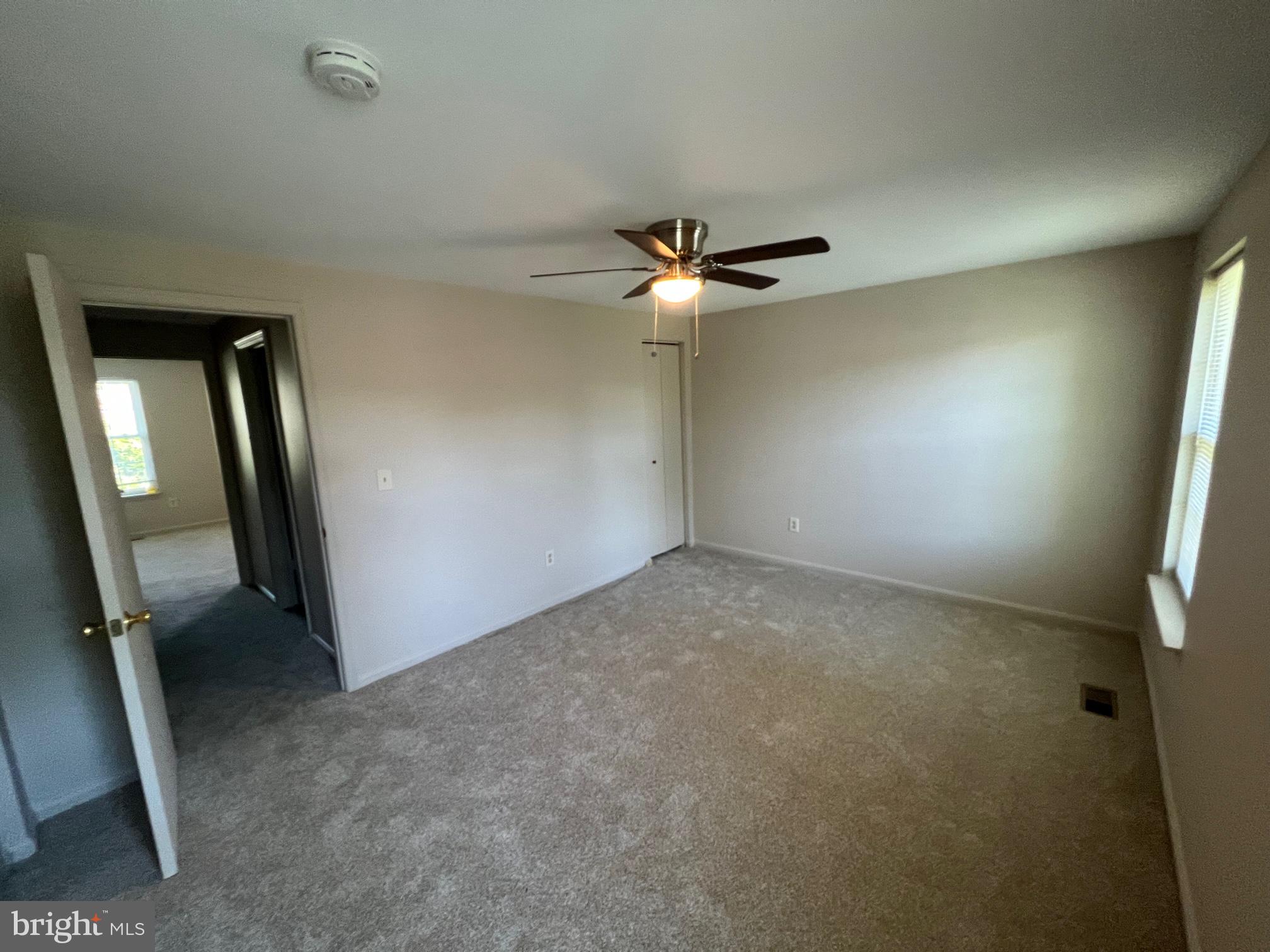 RIVERSIDE - Residential Lease