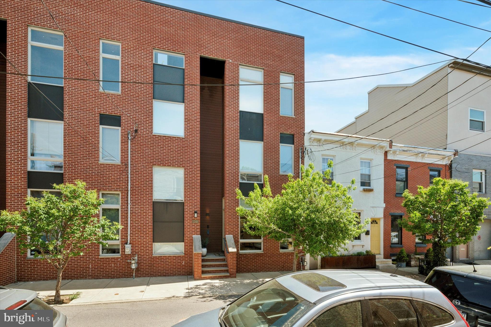 2349 E GORDON STREET