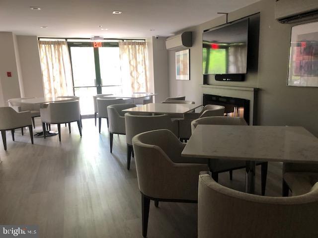 OAK HILL - Residential