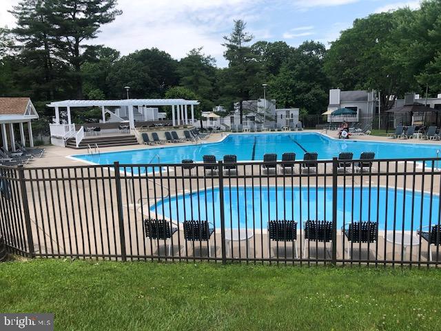 OAK HILL - Residential