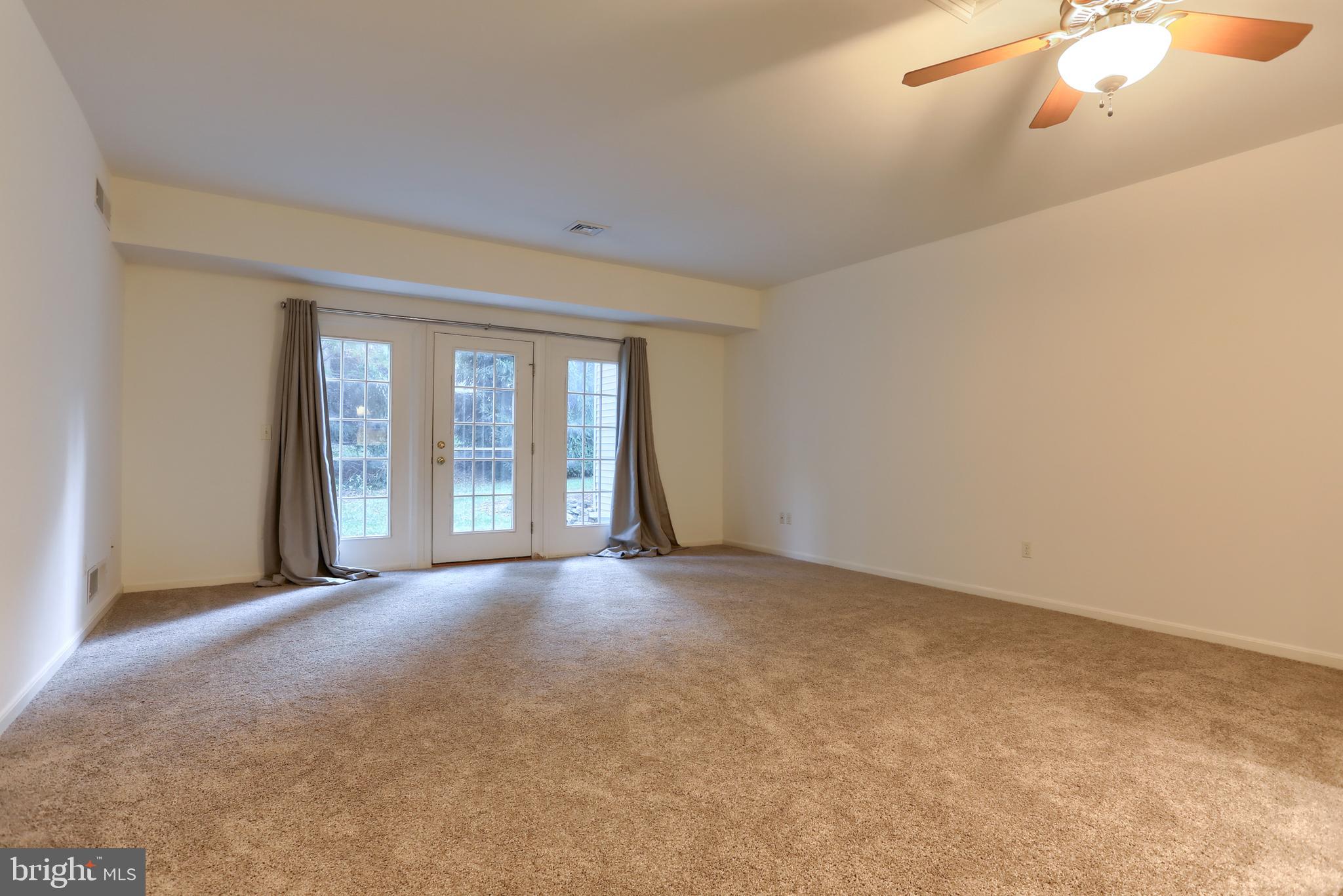 DEER RUN - Residential Lease