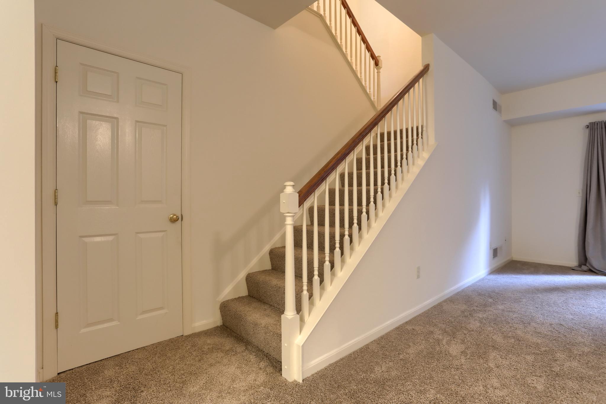 DEER RUN - Residential Lease