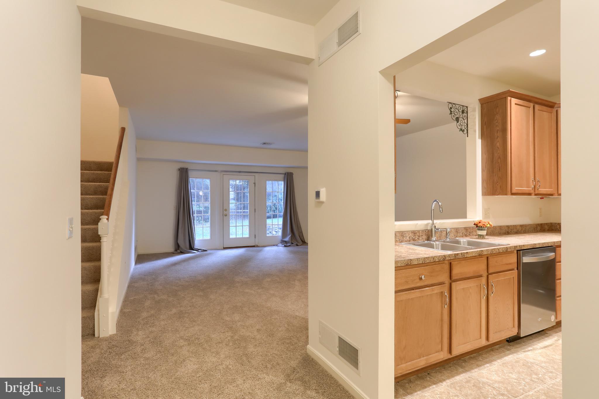 DEER RUN - Residential Lease