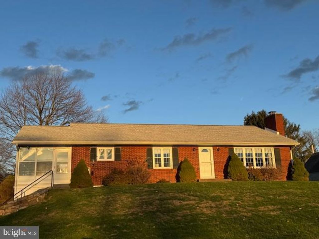 Photo of 115 Greenwood Ave, YEAGERTOWN, PA 17099 (MLS # PAMF2052734)