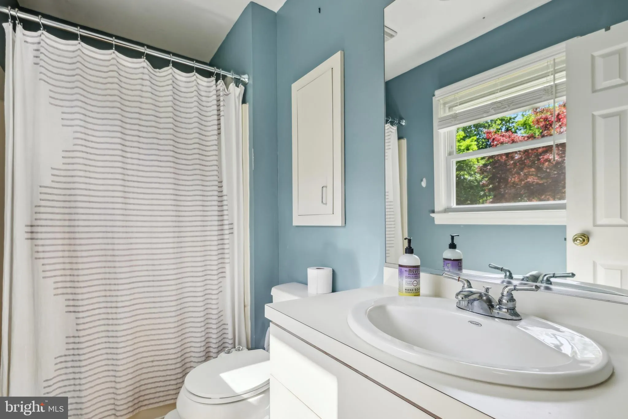 Hightstown, New Jersey 08520, United States, 3 Bedrooms Bedrooms, ,2 BathroomsBathrooms,Residential,Active,118820