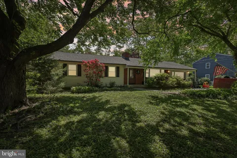 947 Old York Road, Hightstown, NJ MLS: NJME2058828