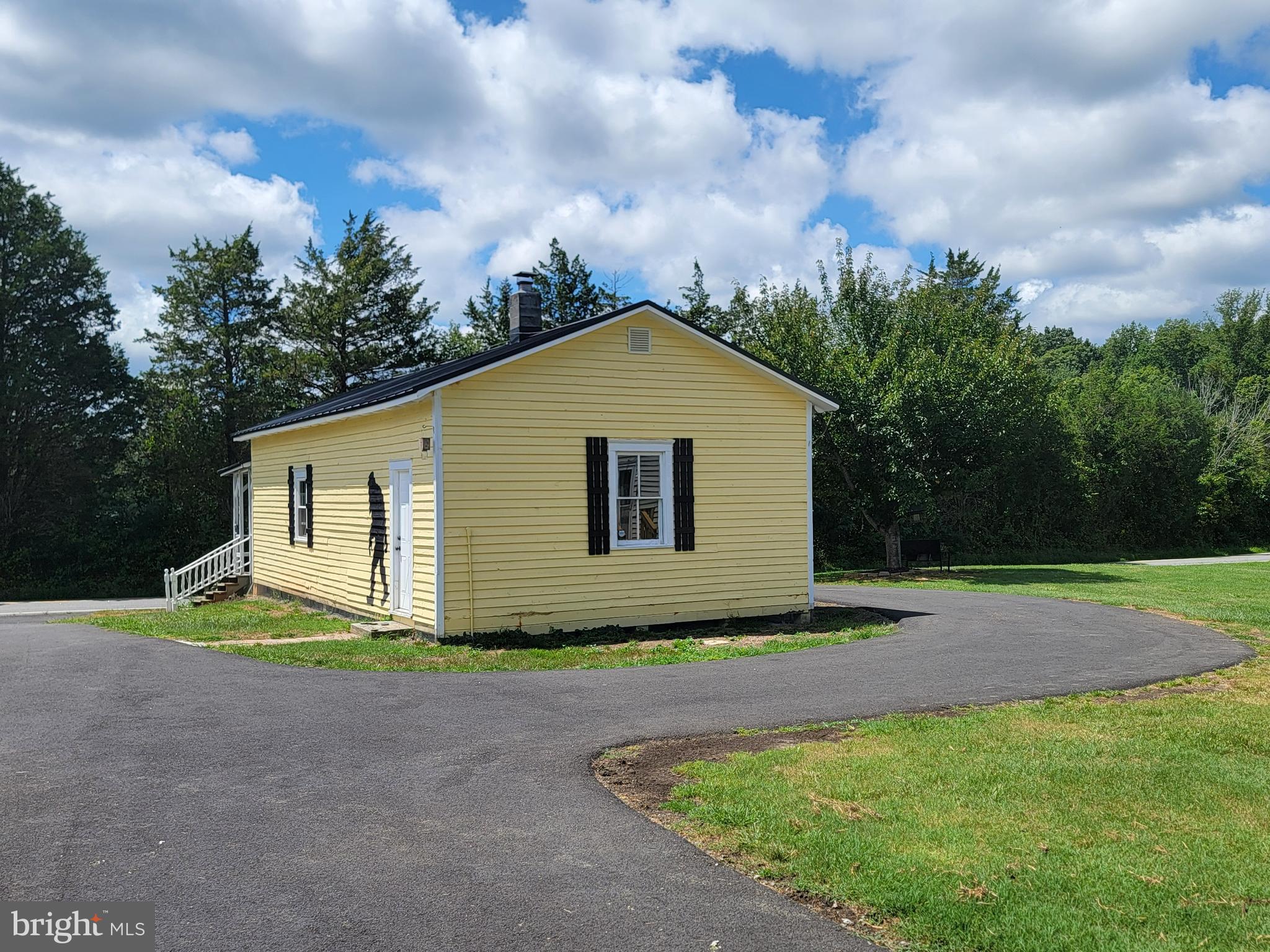 POPLAR RD - Residential