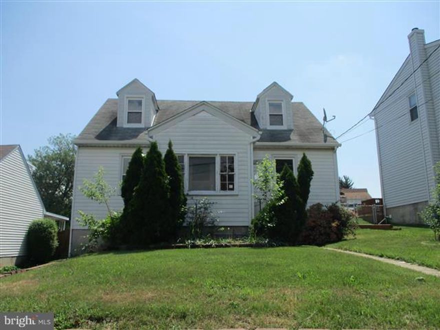 NICE SIZE CAPE COD IN EASTERN HEIGHTS OFFERS 4 BEDROOMS AND FULL BATH. ENCLOSED REAR PORCH LEADING TO NICE SIZE REAR YARD. 2 MAIN LEVEL BEDROOMS AND 2 HUGE BEDROOMS ON UPPER LEVEL . BASEMENT IS IMPROVED WITH LOTS OF STORAGE SPACE AND LAUNDRY AREA. CLOSE TO SHOPPING AND SCHOOLS . EASY ACCESS TO TUNNELS AND 95.