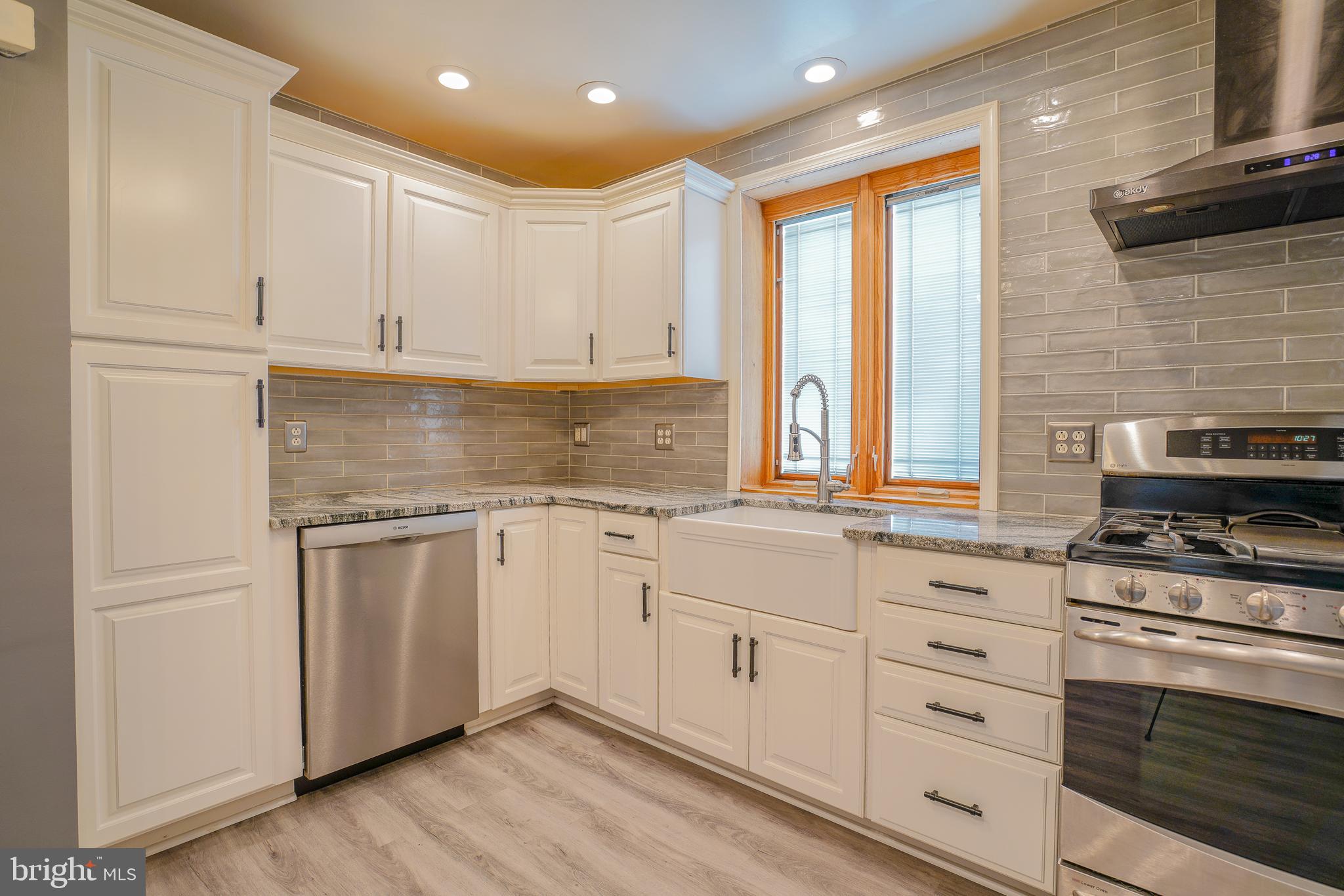 ACADEMY GARDENS - Residential