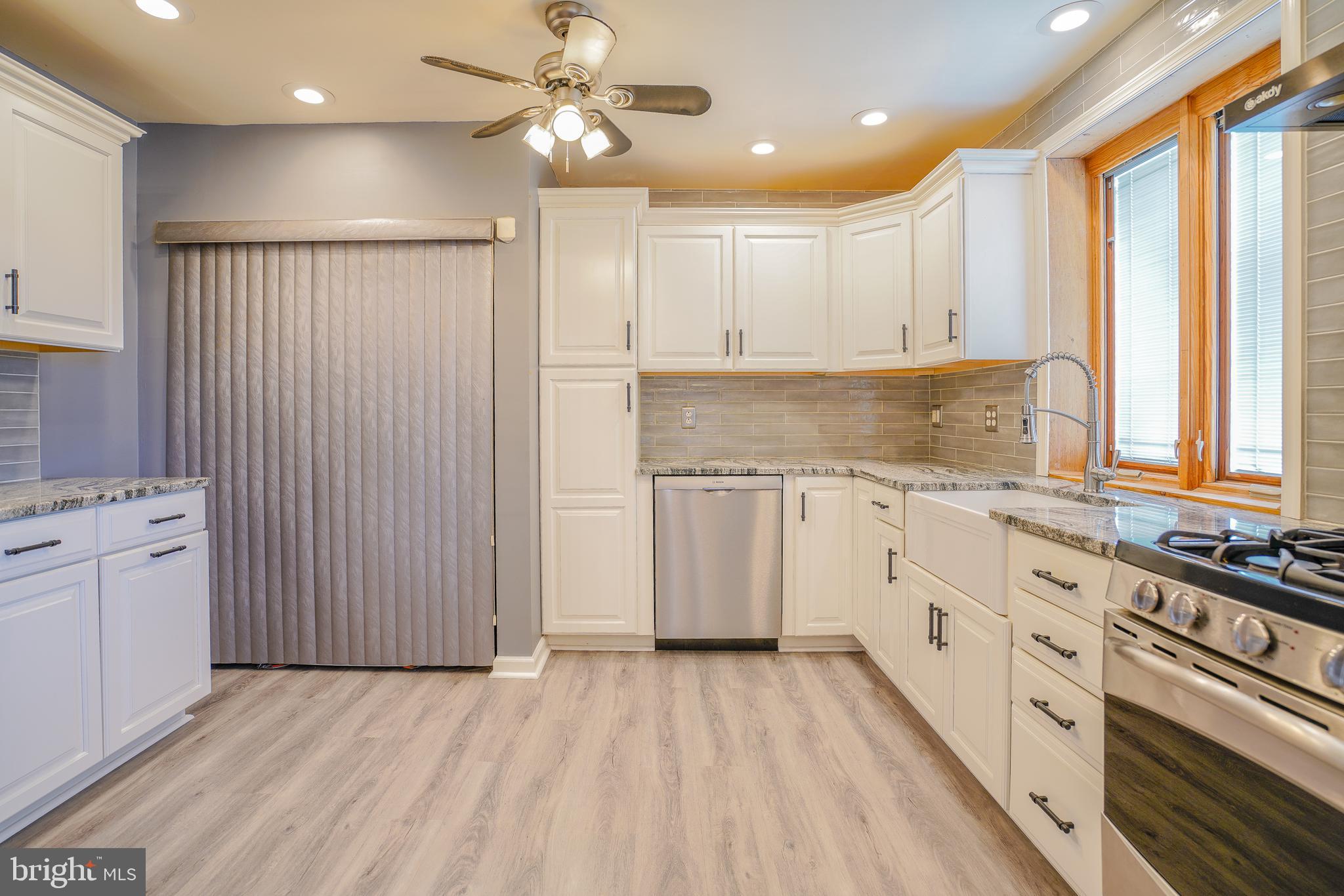 ACADEMY GARDENS - Residential