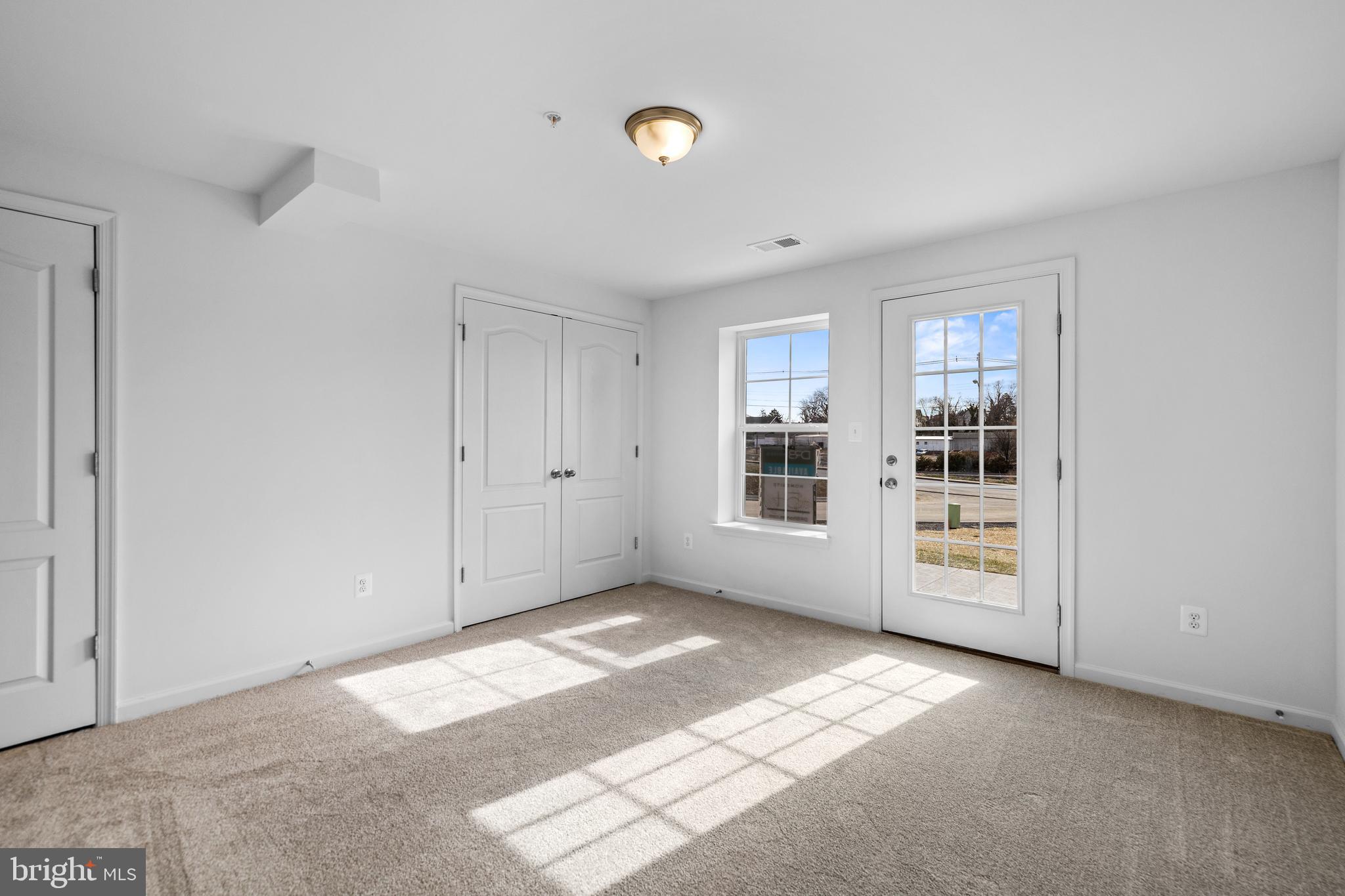 BURHANS VILLAGE - Residential Lease