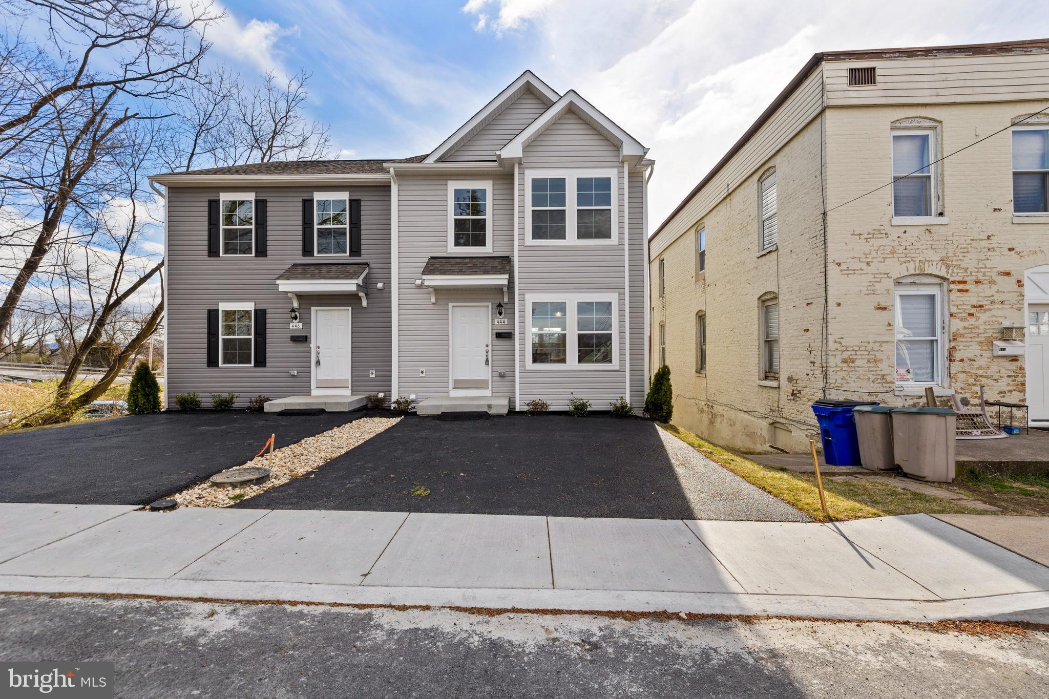 BURHANS VILLAGE - Residential Lease