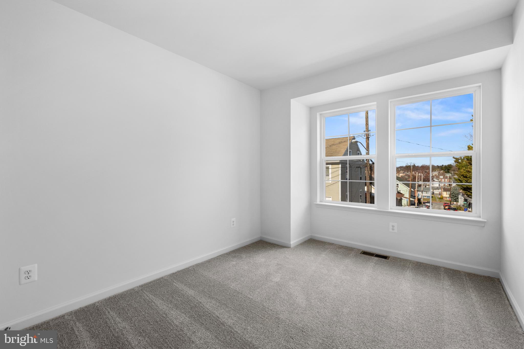 BURHANS VILLAGE - Residential Lease