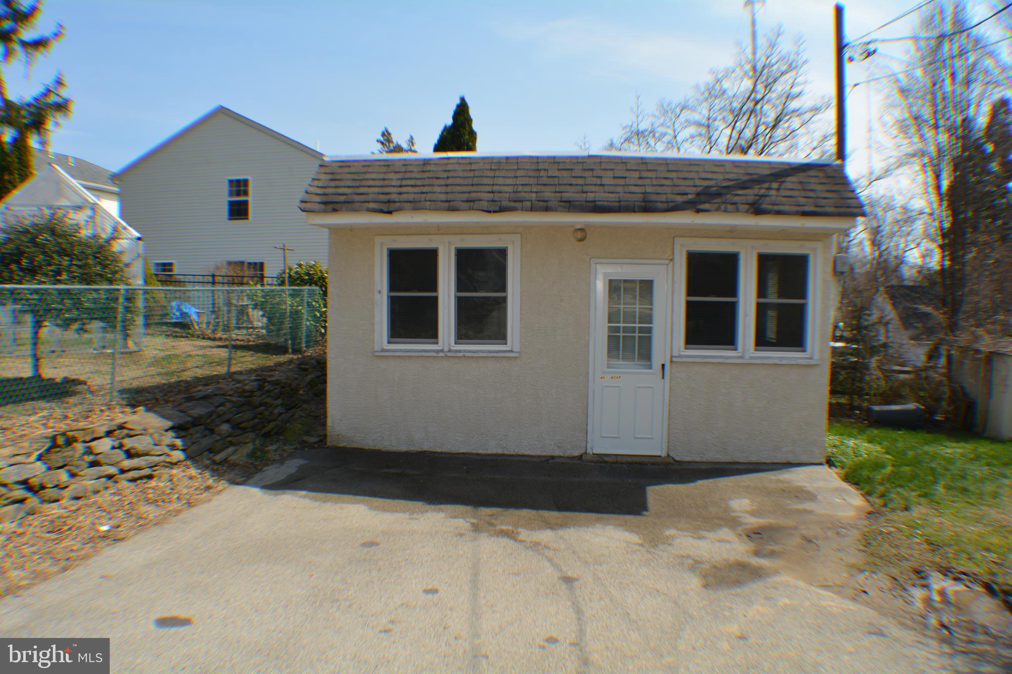 DEARNLEY PARK - Residential Lease