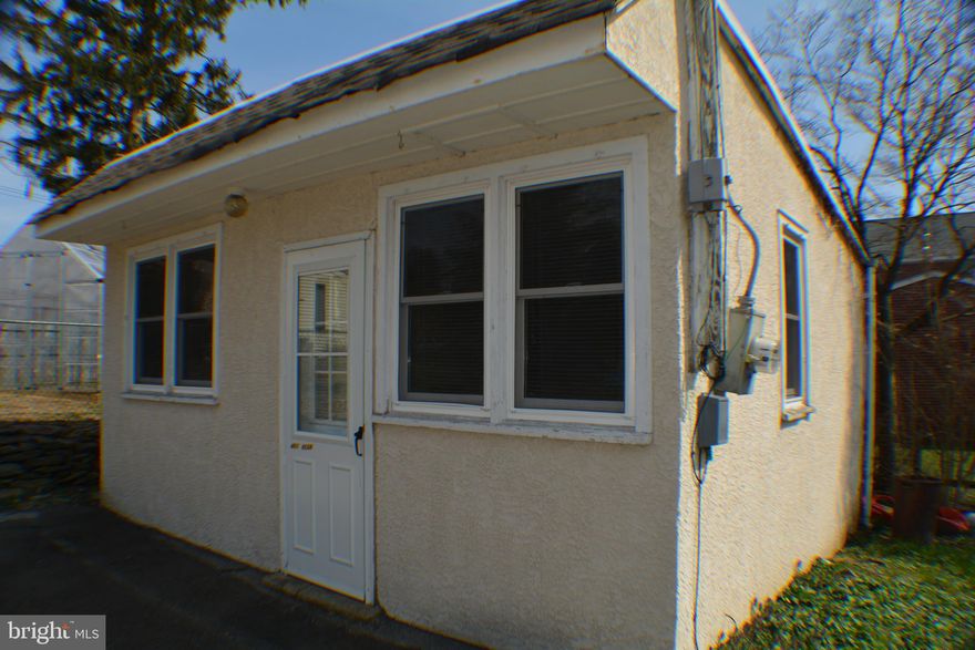 Adorable 1 bedroom cottage in the Dearnley section of Roxborough available now. Carpeted throughout living room and bedroom. Wall air conditioner in bedroom. Electric heat and cooking. Kitchen has ample cabinet and counter space. No laundry. Driveway parking included with plenty of street parking available at all times. Please, no pets. Water/sewer paid by landlord.