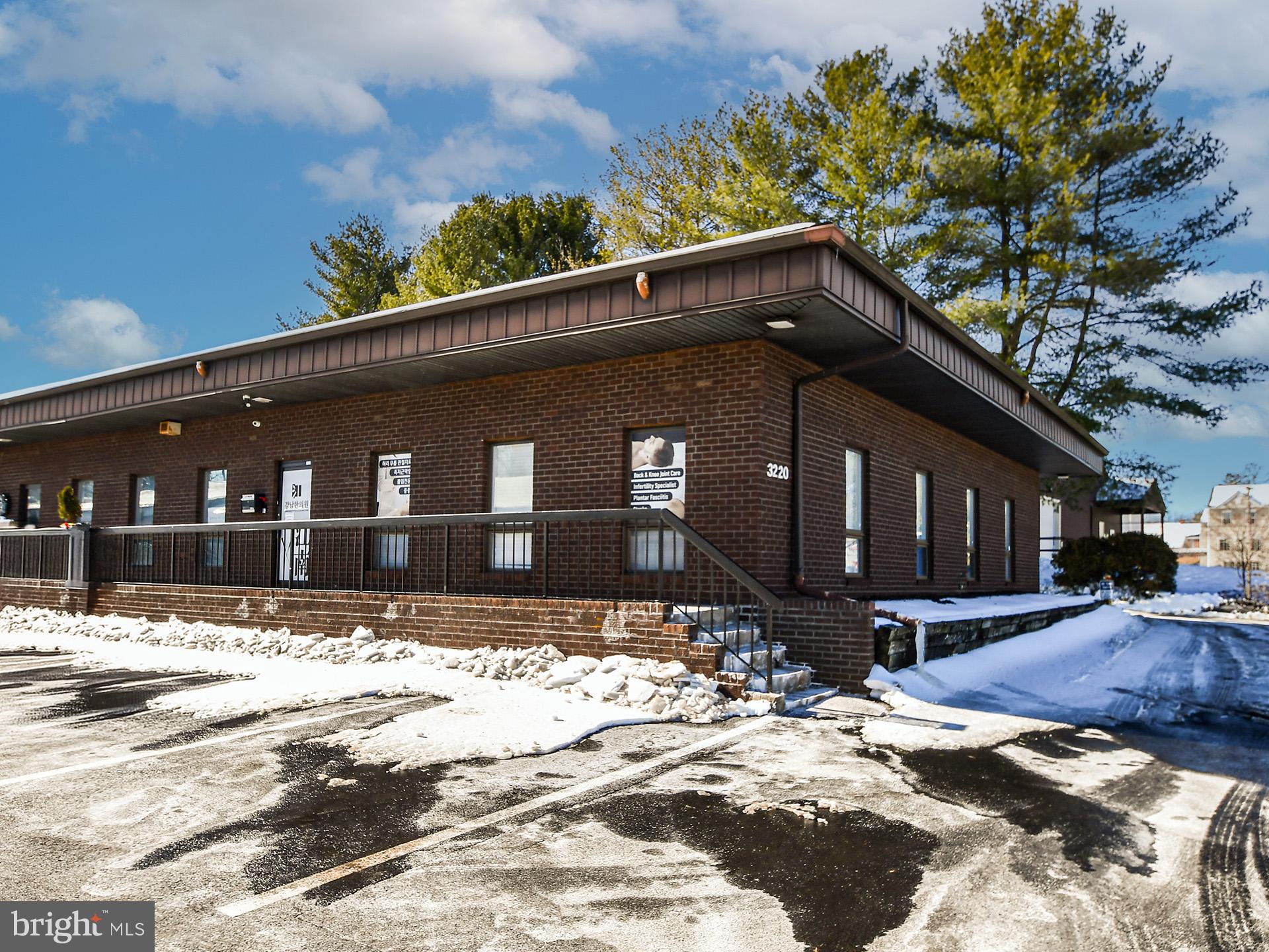 COLUMBIA CORPORATE PARK - Commercial Sale