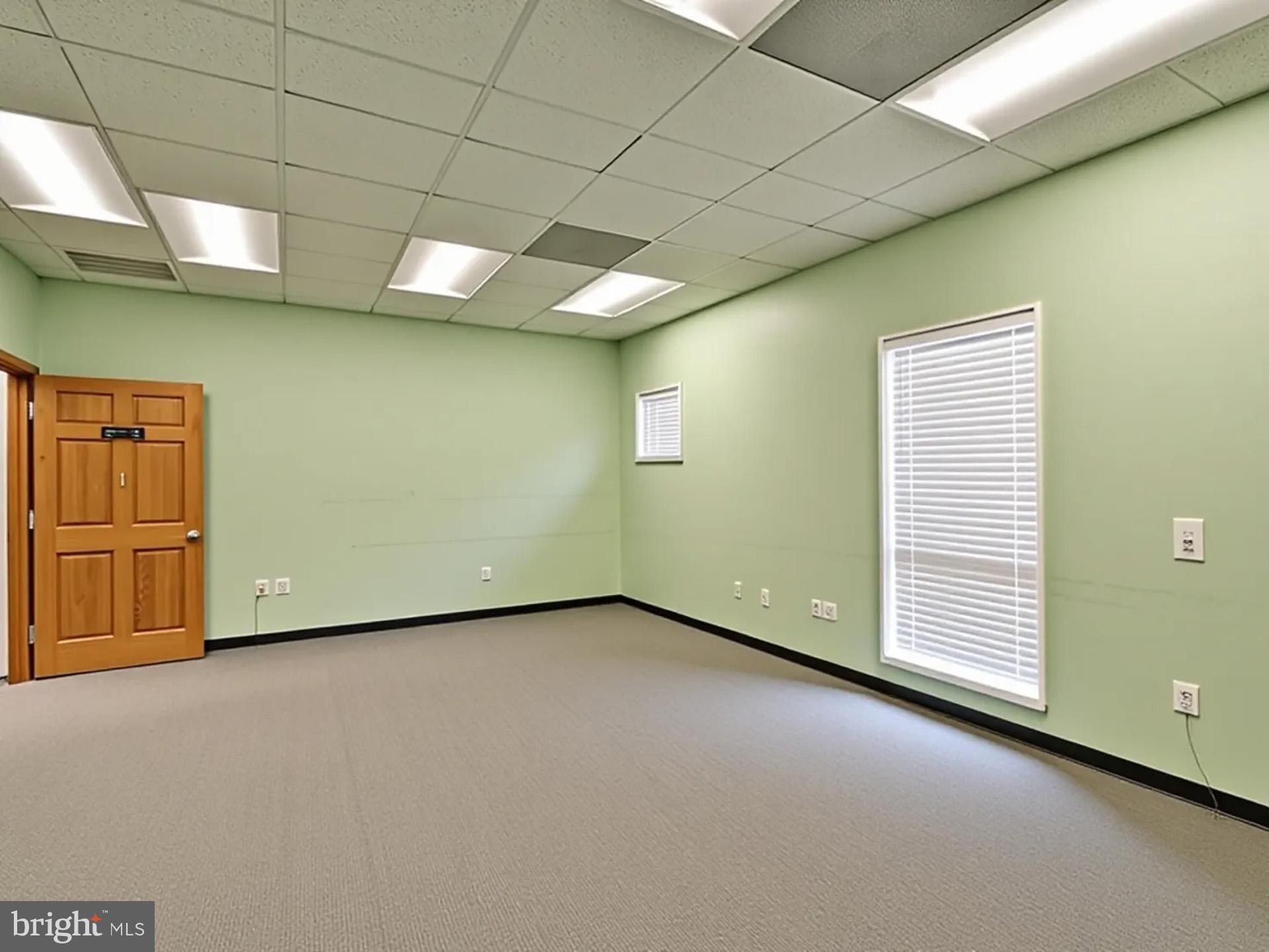 COLUMBIA CORPORATE PARK - Commercial Sale