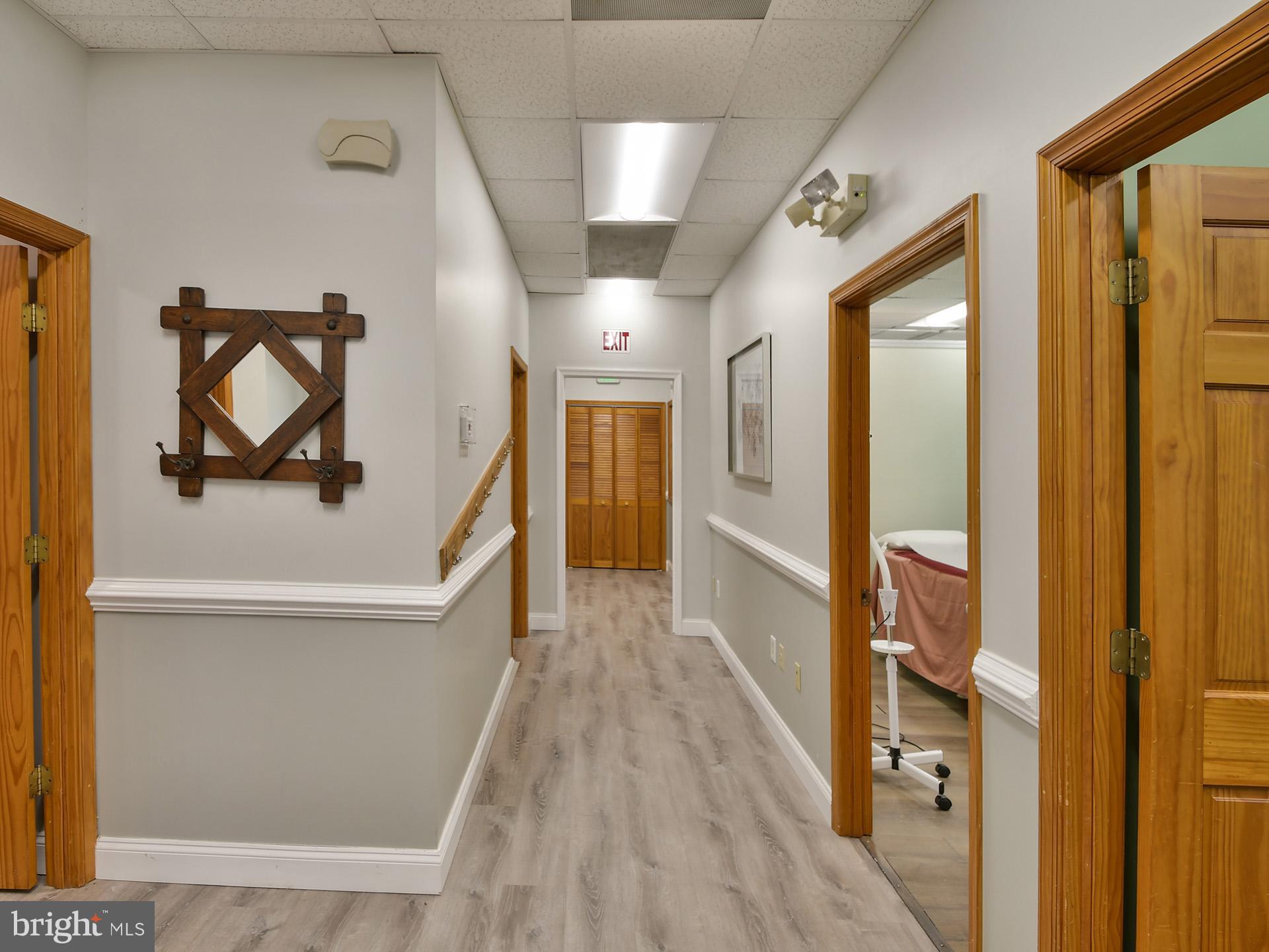 COLUMBIA CORPORATE PARK - Commercial Sale