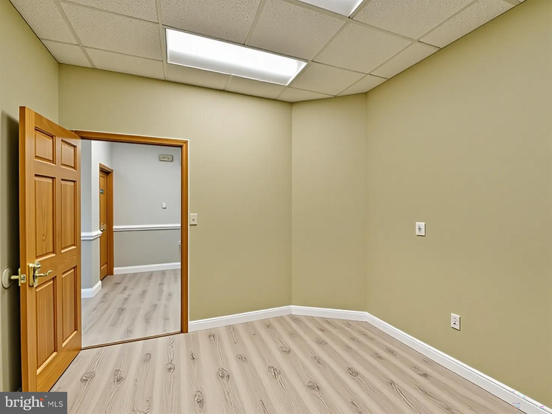 COLUMBIA CORPORATE PARK - Commercial Sale