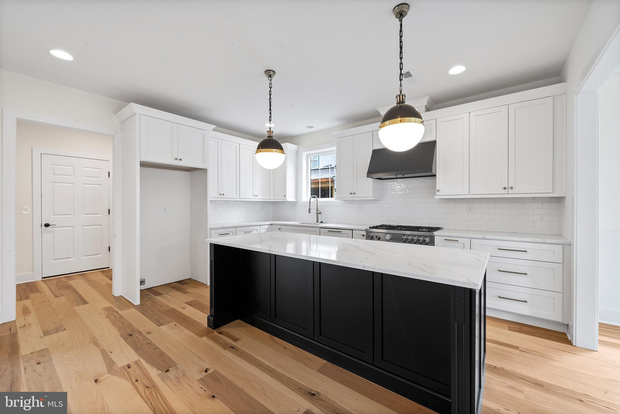 BERWYN VILLAGE - Residential