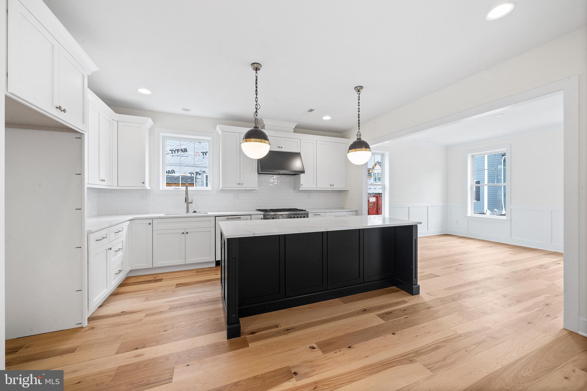 BERWYN VILLAGE - Residential