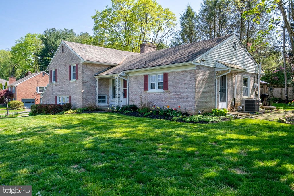 Photo of 1104 RICHMOND RD, LANCASTER, PA 17603 (MLS # PALA2033650)