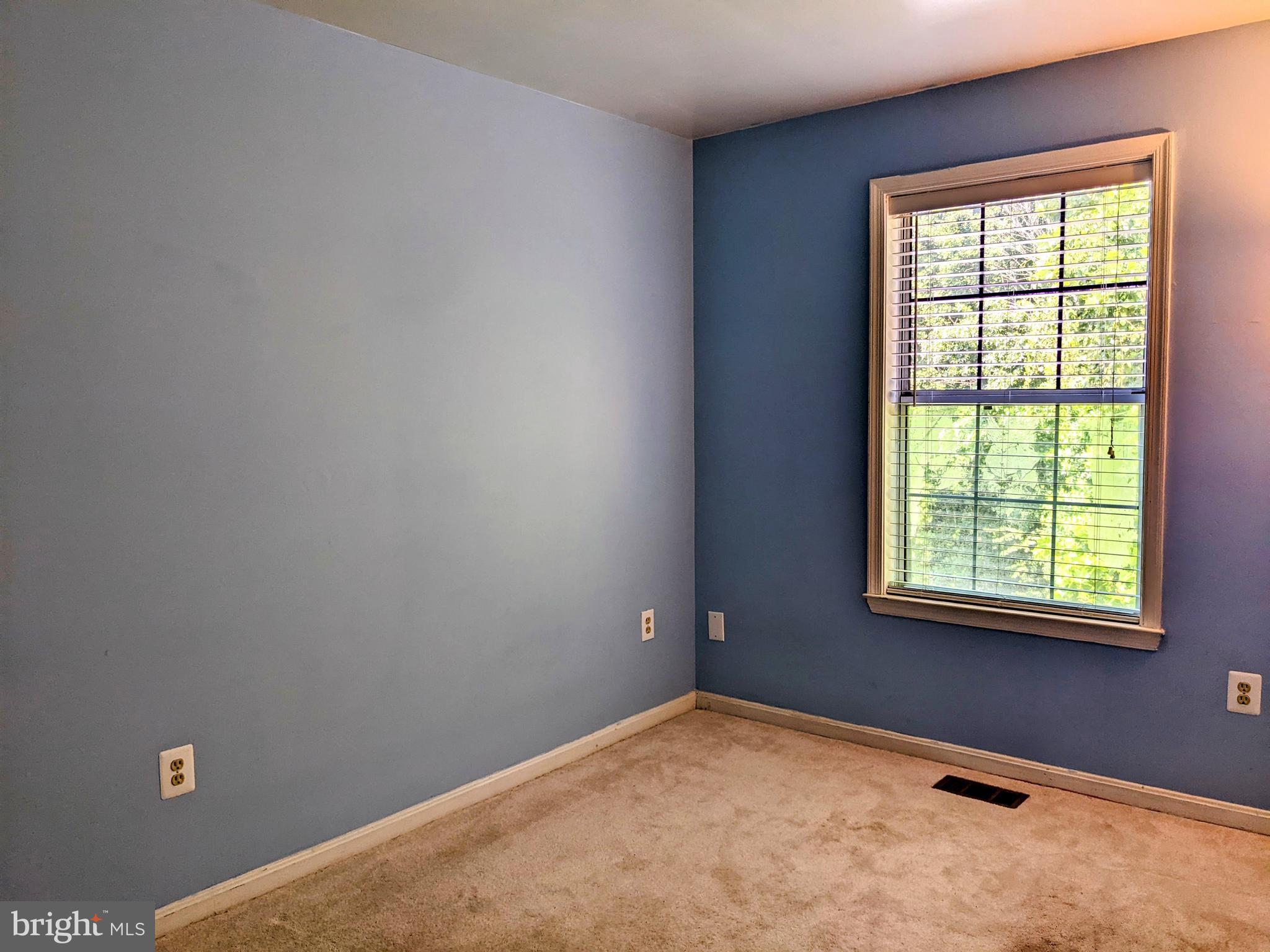 SUNNINGDALE MEADOWS - Residential